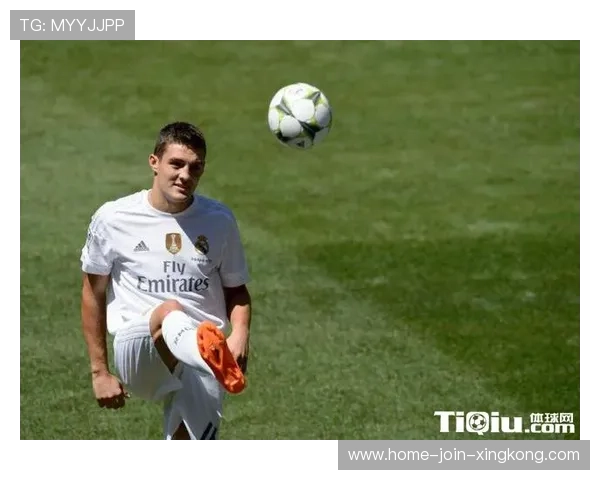 波尔图边路突破与内切形成完美配合